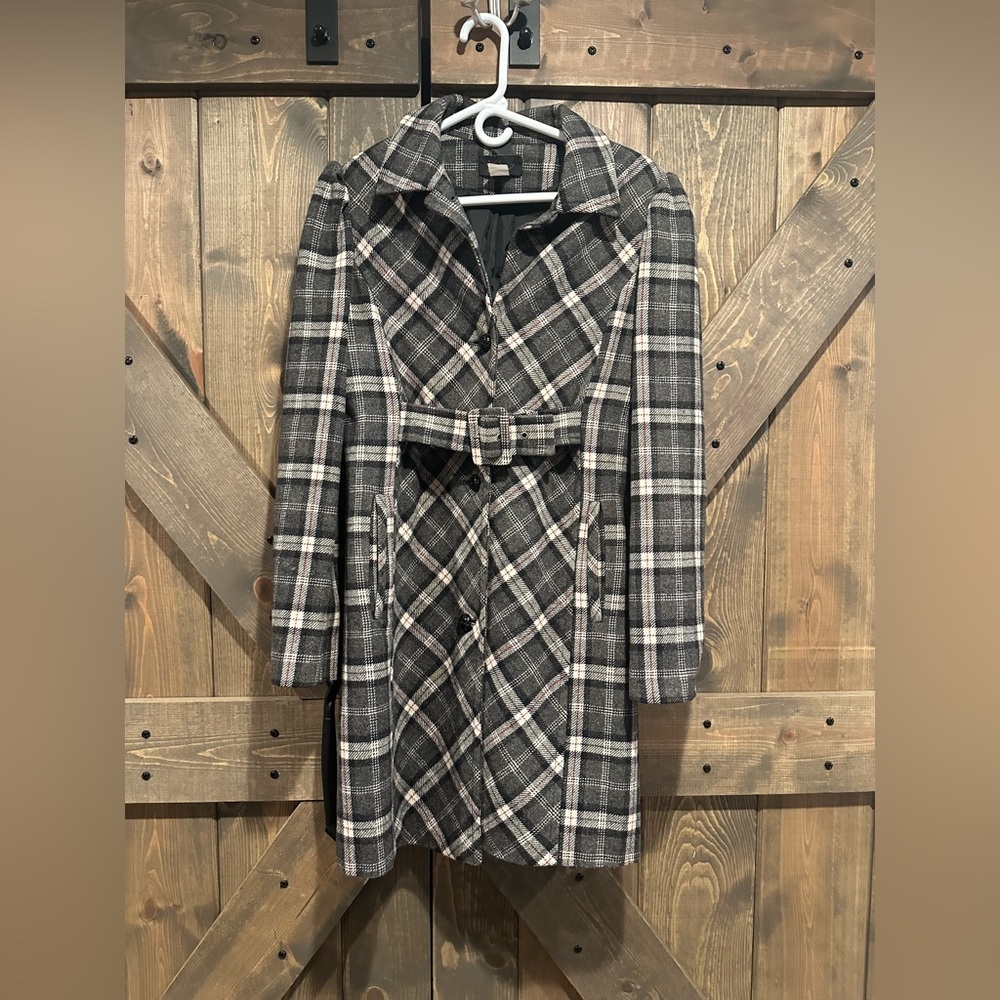 Via Plaid Women's Coat Size 8